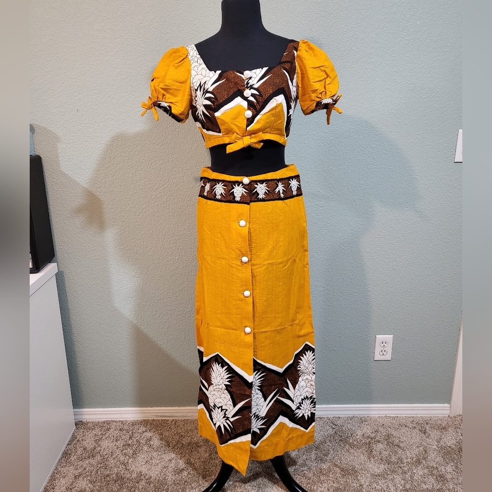 Vintage Tropical Vacation Crop Top & Skirt Outfit Set